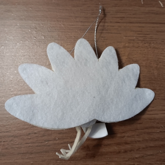 Target Wondershop White & Beige Peacock Felt Christmas Tree Ornaments Set of 2 - Picture 4 of 5